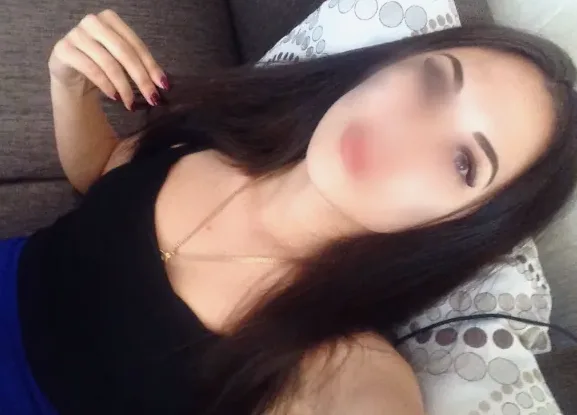 Andrea, 34