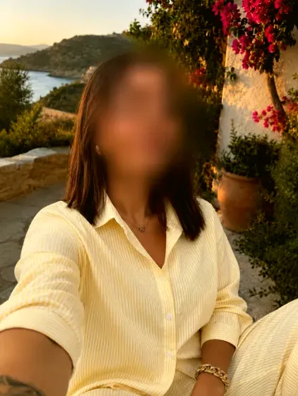 Andrea, 23