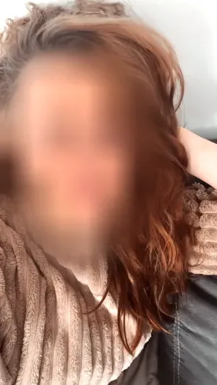 Andrea, 37