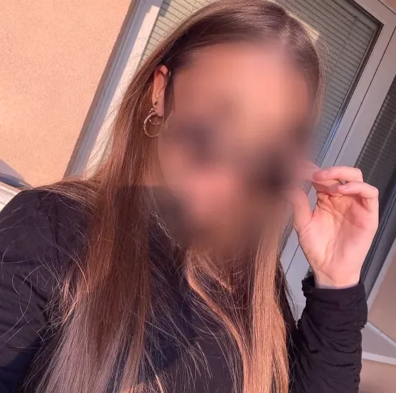 Anna, 31