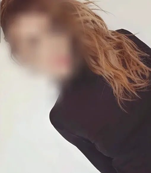 Christina, 28