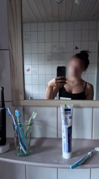 Miriam, 18