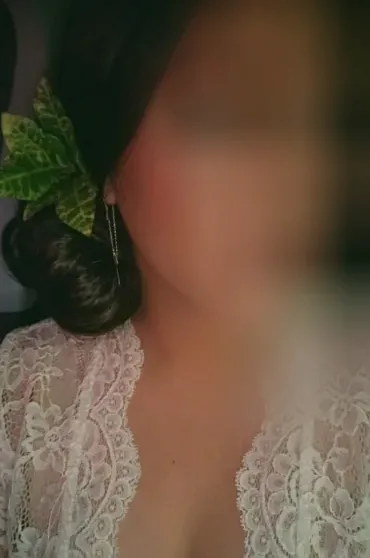 Nele, 35