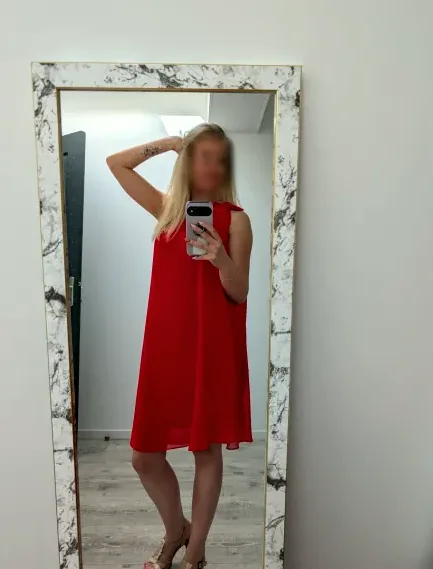 Sanja, 30
